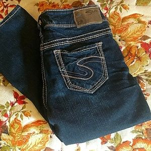 Women's Silver's, Suki design. 26*32.